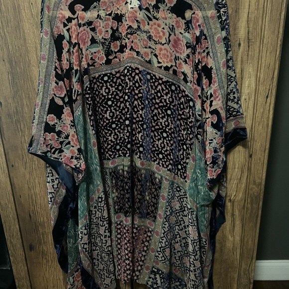 Anthropologie Akemi+Kim Burn Out Kimono - Picture 8 of 8